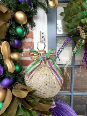 DIY Mardi Gras Jumbo Balls #mardigras #diycraft #louisianatiktok #louisianatravel #louisiana #mrsevansplace 