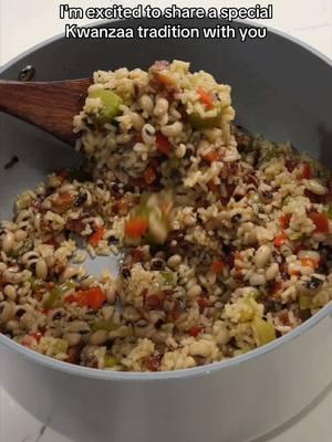 Hoppin' John a delicious Kwanzaa tradition that's all about unity and abundance! 🍚🌟 #kroger #kwanzaa #hoppinjohn #hoppinjohnrice #ricerecipes #holidayrecipes #foodies @Hadassah Renee 