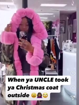 I was looking for my coat  🤦🏾‍♀️ 😩😩🤦🏾‍♀️  Merry Christmas 🎄 🙄  #merrychristmas #Christmas #fyp #pinkcoat #funnyvideos 