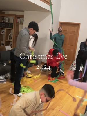 We had a fun Christmas Eve this year! 🎄🎅🏽❄️ #christmastiktok #itschristmasseason #christmastree #hosting #christmas #christmascountdown #christmasgames #dayandnight #xmas 