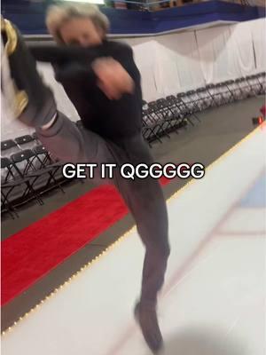 IM CRYIFNDJDJ SRY #iliamalinin   (we are having way too much fun w this video this is why he hates us @i volunteer as ilia's editor‼️ ) #figureskatingtiktok#quadgod#funny#iceskatingtiktok#dancing#IceSkating#figureskating  