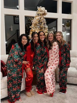 ITS MORE FUN TO BE EXTRA ♥️🎀✨🎄 sisters are the best  #itsfuntobeextra #sisters #wegobig #matchingjammies @Jenni Richey ♡ @sarah williams 