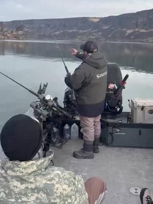 Winter Sturgeon fishing is on 🔥! #jonessportfishing #idaho #sturgeonfishing 