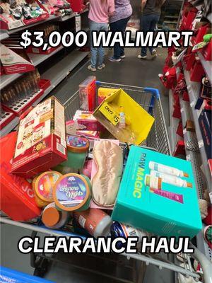 shopping like a millionaire? nah we’re actually clearance hunting 🙂‍↕️ #christmasclearance #clearancefinds #clearancehunter #discount #walmart #walmartfinds 