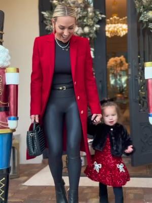 Her Christmas outfit 🥹❤️ #littlebitfancy #littlesister #reaction #mommydaughter 