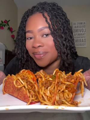 Watch me demolish these spaghetti tacos 🔥 #spagetti #asmr #fypage #eatingshow #foryoupage #FoodTok #mukbangshow #notalking #eatwithme #fypシ #tinglesounds #coke 