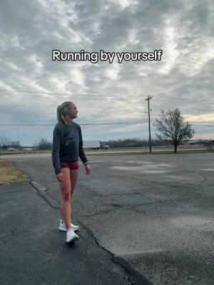 She didn’t like this run tho @linzivanmeter  #fyp #foryou #yay #xc #crosscountry #marathon #halfmarathon #traning #distance #run #Running #runner #runnerthings #Vlog #runvlog #longrun #easyrun #runwithme #athlete #d1 #college #track #trackandfield #gym #workout