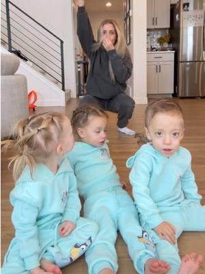 They were so confused😂 #triplets #trending #toddlermom #mom #momlife #momtok #viral #toddlers #toddlertok #trend #momtok 