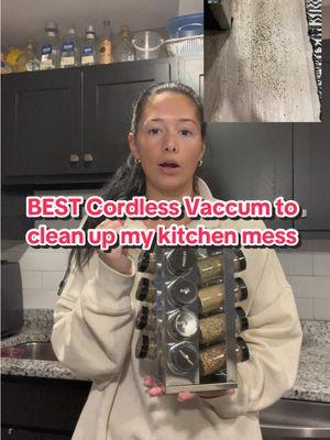 I love that I can clean up a mess and return to my task in a quick minute!! 🙏🏼❤️ @INSE Vacuum Shop  #insevaccum #insehome #TikTokShop #tiktokshopfinds #tiktokshopaffiliate #cordlessvaccum #christmas #insecordlessvacuum 