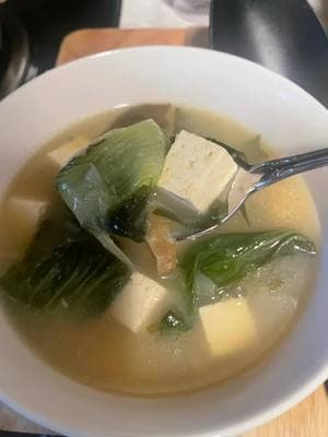 I made miso soup for lunch today.  Here are all my ingredients and I’ve also listed them down below.  #misosoup #miso #labellasocialite #soup #lunch #lunchtime #bokchoy #onion #tofu #gingerpaste #Recipe #recipes 