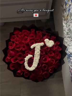 Did you see his name?😏 #chicago #chicagoflorist #floristsoftiktok #florist #flowers #bouquetofflowers #ramo #ordernow #rose #flowersforyou #forher #fyp #parati #ramoderosas #rosafied #onyourpage #babybreath #initial #initialbouquet 