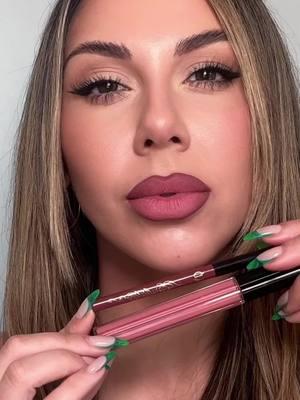 New Year's lip combo with KVD Pro Artist, Geena. Pair Everlasting Lip Liner in Hawkwind with Everlasting Hyperlight Liquid Lipstick in Moth Orchid for a long-wearing, New Year's lip. #kvdbeauty #lipcombo #liquidlipstick #newyearsmakeup #newyearslook