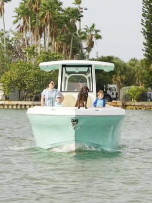 Don’t forget “man’s best friend” on your next outing. #SavannahBoats #dogsonboats #boating #bayboat 