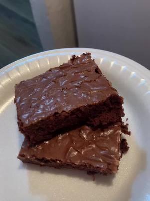 Christmas brownies made with love 🎄👨🏾‍🍳👩🏾‍🍳 Nothing better than baking with the little ones and creating sweet memories! 🍫❤️ PS: Our OG baby came out scrumptious 🤤 Who wants a bite? 😋✨ #HolidayBaking #ChristmasBrownies #MomLife #BakingWithLove #FamilyTime #ScrumptiousTreats #MasterBakersInTraining 