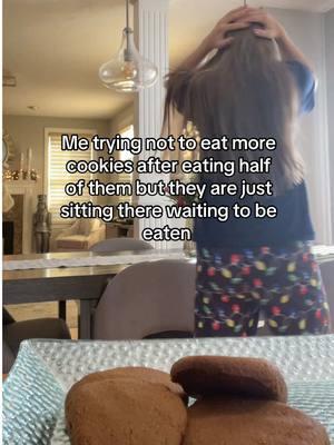 THE VOICES #cookies #thevoices #binge #eat #dessert #gingerbread #ilovecookies #food #resistance #funny #relatable  