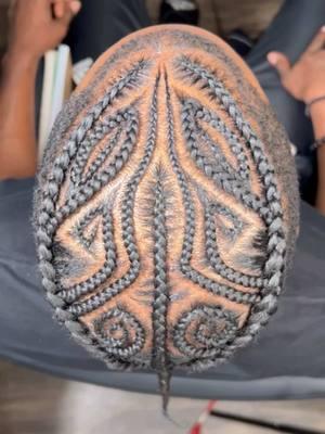 🗣 GEAR HEADS!! Do you see a rocket ship 🚀  or am I High? ⚙️ #thehairchanic #malebraider #fyp #trending #cornrows 