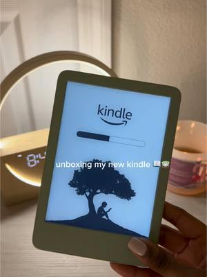 unboxing my new kindle 📖🍵 #unboxing #kindle #BookTok #bookworm #kindlepaperwhite #unboxingkindle #kindle2024 #newkindle #fyp #foryou #readingtok 