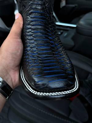 A Closer Look At Our EXCLUSIVE Royal Blue Python Boots For ONLY $119.99!!🥷🥶🩸 #texasbootranch #texasbootranchboots #belico #trending #fashion #texas #fypシ゚viral🖤tiktok  #fyp #exclusive #cowboyoutfit #cowboyboots #boots #botasvaqueras #westernwear #suelaroja #redbottoms #python #fypシ #fyppppppppppppppppppppppp #paratiiiiiiiiiiiiiiiiiiiiiiiiiiiiiii 