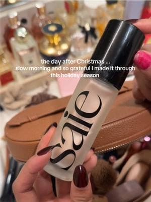 Proud of anyone else who just felt like they needed to make it through this holiday season!!! 🎁🌟 so ready for Christmas decor to be gone and for the new year!! Also need to go get my hands on “warm glow” by @Saie #morningroutine #holidaydepression #morningvlog #layoffs @Summer Fridays @Kosas @Nespresso USA @Hourglass Cosmetics @elfcosmetics @Jo Malone London @urban decay @CeraVe @Avatara Skin @freskincare @Haus Labs by Lady Gaga @ILIA Beauty @makeupforever  