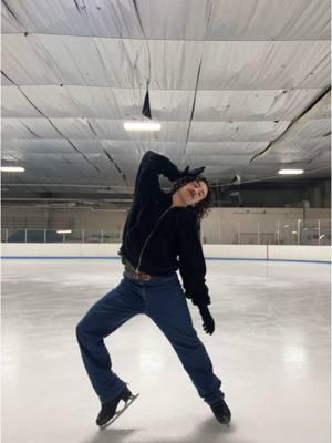 ignore the decaying ceiling #iceskater 