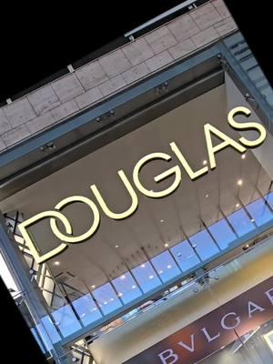 #douglas #douglasmakeup #cherivoyage #newmakeup #makeup #budgetfriendly #luxurymakeup #promua #europe #BeautyReview #europeanmakeup #italy #America #beforeandafter 