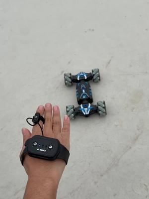 Best rc remote car with wrist controller. Best toy for your boy kids! #rc #remotecontroltoy #racecartoys #giftsforboys #christmasgiftideas #tiktokshopblackfriday #tiktokshopcybermonday #fyp