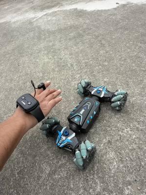 Best rc remote car with wrist controller. Best toy for your boy kids! #rc #remotecontroltoy #racecartoys #giftsforboys #christmasgiftideas #tiktokshopblackfriday #tiktokshopcybermonday #fyp