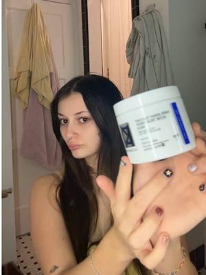 @Sophie Fergi’s secret to clear, glowing skin is KD skin! 😳 #skincareroutine #sophiefergi #kdskin #skintok #beautybydrkay #acne #foryou 