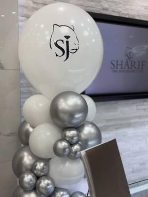 beautiful balloon columns for the Sharif store holiday party 🤍💎 #sacramentoballoons #ballooncolumns #corporateballoons #customballoons #customdecal