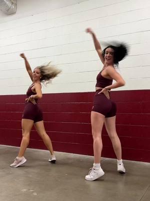 tbt with my girly @Lindseyyyroth 🫶🏼 choreo by us ✨✨✨ #dancetok #nflcheerleaders #nfldancers #cheerleader #dancer #cheertok #tbt #draft #sidelinedance #washington #fyp #nfl #commandforce #commanders #drafts 