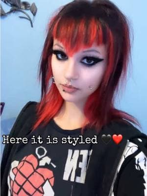 I think I finally found the bangs I love? 🤷🏼‍♀️it’s starting to grow on me ❤️🖤 • • • #socialrejexts #goth #gothgirl #alttiktok #altgirl #gothmakeup #gothstyle #altmakeup #vbangs #dyedhair #baddie #metalhead #fypシ #xyzcba #gothfashion #altfashion 