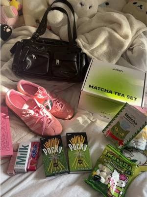 do you think my family found out i love matcha??? #christmas #haul #matcha #shopping #christmas2024 #cute #makeup #daiso #fashion 