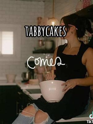 2024 was full of lessons and blessings. the year did not go the way i planned at all—but thats showbiz baby #2024recap #2024 #tabbycakesbakes #CapCut #fypシ゚viral #SmallBusiness #tabbycakesbakesllc 