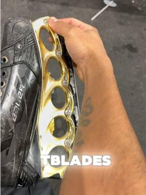 What Kind Of Ice Skates Are Those ?🤔 #iceskate #IceSkating #hockey #bauer #tblade @t‘blade 