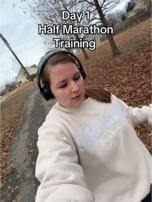 121 days until race day 🤪👍🏼 #halfmarathontraining #rocknrollhalfmarathon #postpartumjourney 