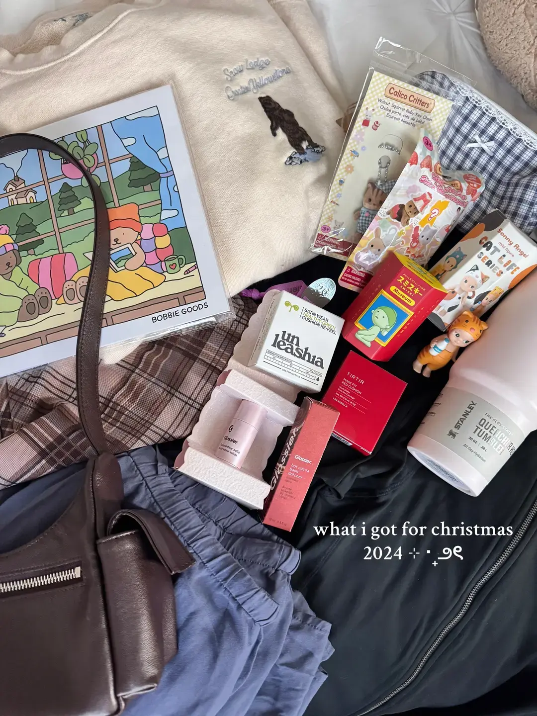 sooooo grateful for everything 🥹 #christmashaul #whatigotforchristmas #christmas2024 #haul #christmas #trinkets #samoondoh #brandymelville #makeup #bobbiegoods 