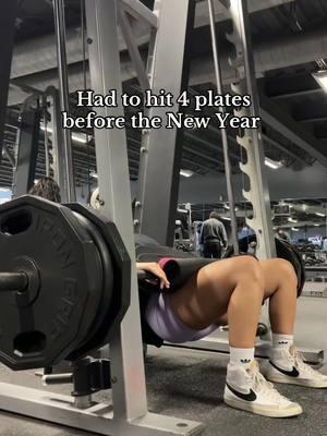 We got 5 days, what PRs are you sleeping on 👀🫡 #fitnessmotivaton #fyp #pr #hipthrust #GymTok #gymgoals #newyeargoals 