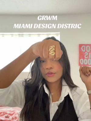 alístense rapidito conmigo para ir a tomarme fotitos a Miami design district con el mejor fotógrafo @will vlogs 📸 si quieren fotitos súper cool aquí en Miami, ya saben, síganlo en YouTube y en su Instagram 🌟 hay un videito chulo que hicimos en colaboración 🫶🏾  #fyp #grwm #grwmmakeup #grwmroutine #alistateconmigo #miami #miamidesigndistrict #fotos #influencer 