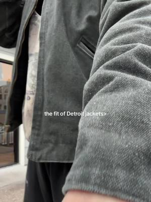 Best fitting jacket is this detroit jacket fr #carhartt #detroit #carharttdetroit #jacket #workwear #fyp #viral #workwear #workwearoutfit #giftideas #TikTokShop #duckcanvasjacket #outfit #workfit #fashion 