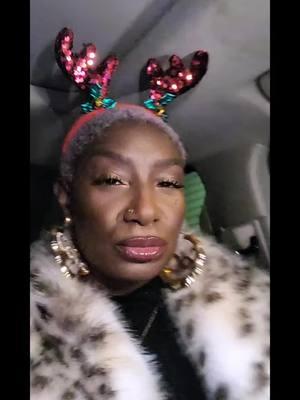 Holiday Mood.... #LatePost #holidaylewk #christmas2024 #FashionablyLate #fauxfur #chainbag #rhinestonebag  #HolidayFashion #holidayvibe #TikTokShop #longervideo #tiktokshopholiday #Fyp #abcd #itsokimok 