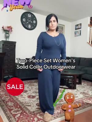 Two-Piece Set Women's Solid Color Outdoorwear #womernswear #twopiece #outdoorwear #men #america #foryoupage❤️❤️ #fyp #Christmas #sitakharelluitel #luiteljee 