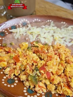 Huevo A La Mexicana #mexicoenlamesa #comidacasera #viral #fyp #parati #viral #FoodTok #almuerzo #breakfast 