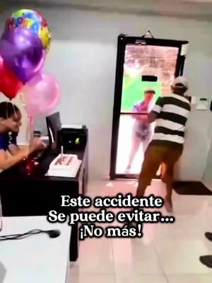 ¿Sabías que el helio no tiene olor? Sí, sí, así mismito, ¡no huele a nada! Pero ojo al dato: 1️⃣ Si tu helio huele raro, ¡alertaaaa! 🚨 Podría estar contaminado. 2️⃣ Es 100% inerte, El helio no es inflamable ni tóxico. Si alguien te dice lo contrario, ¡es un mito! 🧐 3️⃣ Solo compra helio certificado: Nada de inventos caseros que te pueden dejar un buen susto, lo barato sale CARO. ¡La seguridad ante todo! 🙌 Desde hace 6 años, nosotras compramos el helio en @procylinder es una compañía en Miami confiable ❤️ Bueno ahí compran varios DecoLovers 🤪 y es lo máximo ¡Esperamos que esta información te ayude y puedas aplicarla de forma responsable!  #balloons #helium #gashelio #balloondecor #aprendoconlasnieves