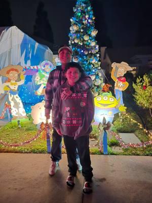 Christmas lights on Gemini st with the fam missing the wifey   #christmas #camarillo #venturacounty #christmaslights #fyp 