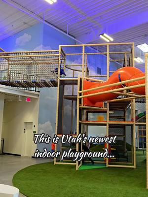 cool new indoor playground in Utah County complete with a restaurant and workspace! this is inside an old VASA, called The Big Green. Membership is $20/month per kid. open Sundays too! #indoorplayground #utahkids #utahfun #utahmoms #utahfamily #utahplaces #utahisrad #playground #utah 