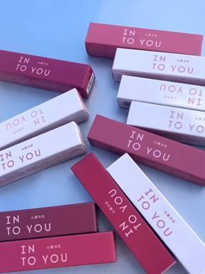 #ad #sponsored . . . . . Thanks @INTOYOUofficial for gifting me this amazing PR package. I am a lipgloss queen. I shared some of these babies with my BFFS. I received so many but I tried on my 3 favorites- VT02, VT03, and V06. They are all super pretty. Thanks again for gifting me. . . Get yours at intoyoucosmetics.com . . . . PR/Gifted. . . X O .   . . #gifted  #EllaSolves  #ellaafterdark  #makeupenthusiasts #makeupobessed #makeupobsessions #makeupaddicted #makeupqueens #makeupqueen #makeuppassion #makeupglow #GlowUp #glowing  #unboxing #tryon #tryonhaul #nyc #newyorkthings #newyorkgirls #nycblogger #beautybloggers #lipglosses #naturegirls