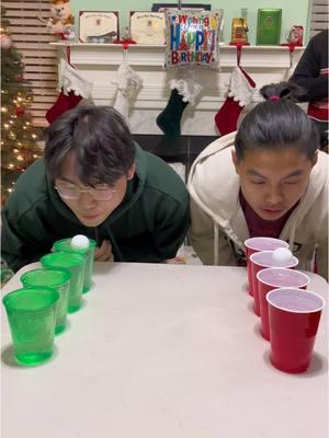 Christmas gamessss 🤍#christmas #merrychristmas #christmasgames #chrismaschallenge #pingpong #cuppong #christmastiktok #christmastok #fyp #fypage