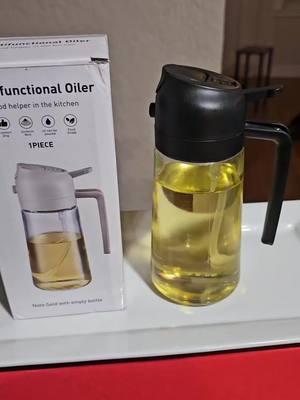 @MISHERK #misherk #oildidpenser #oil #cooking #kitten #bottle #oilbottle #olivebotle #olive #oilsprayer #utensils #kichentool #TikTokShop #tiktoksales 