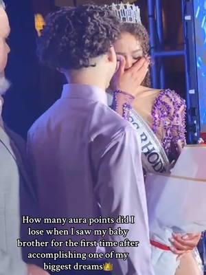 Still cry everytime I see this video🥺 #titleholder #missriusa2024 #missusa #missuniverse #pageant #fyp #foryoupage #viral #trending #curlyhairkait #curlyhair 