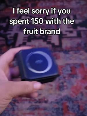 Yoo the fruit brand playing y'all 🤣 . . . #powerbank #charger #tiktokfinds2025 #3in1chargerstation #powerstation #electronics 